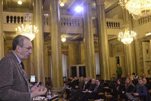 Sergio Bolzonello (Vicepresidente Regione FVG e assessore Attività produttive, Turismo e Cooperazione) interviene al convegno "Gli artigiani del futuro: sfide ed opportunità del mondo digitale" - Trieste 15/12/2017